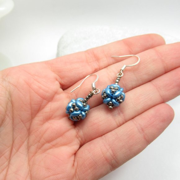 Beaded bead earrings - Picture 3 of 9